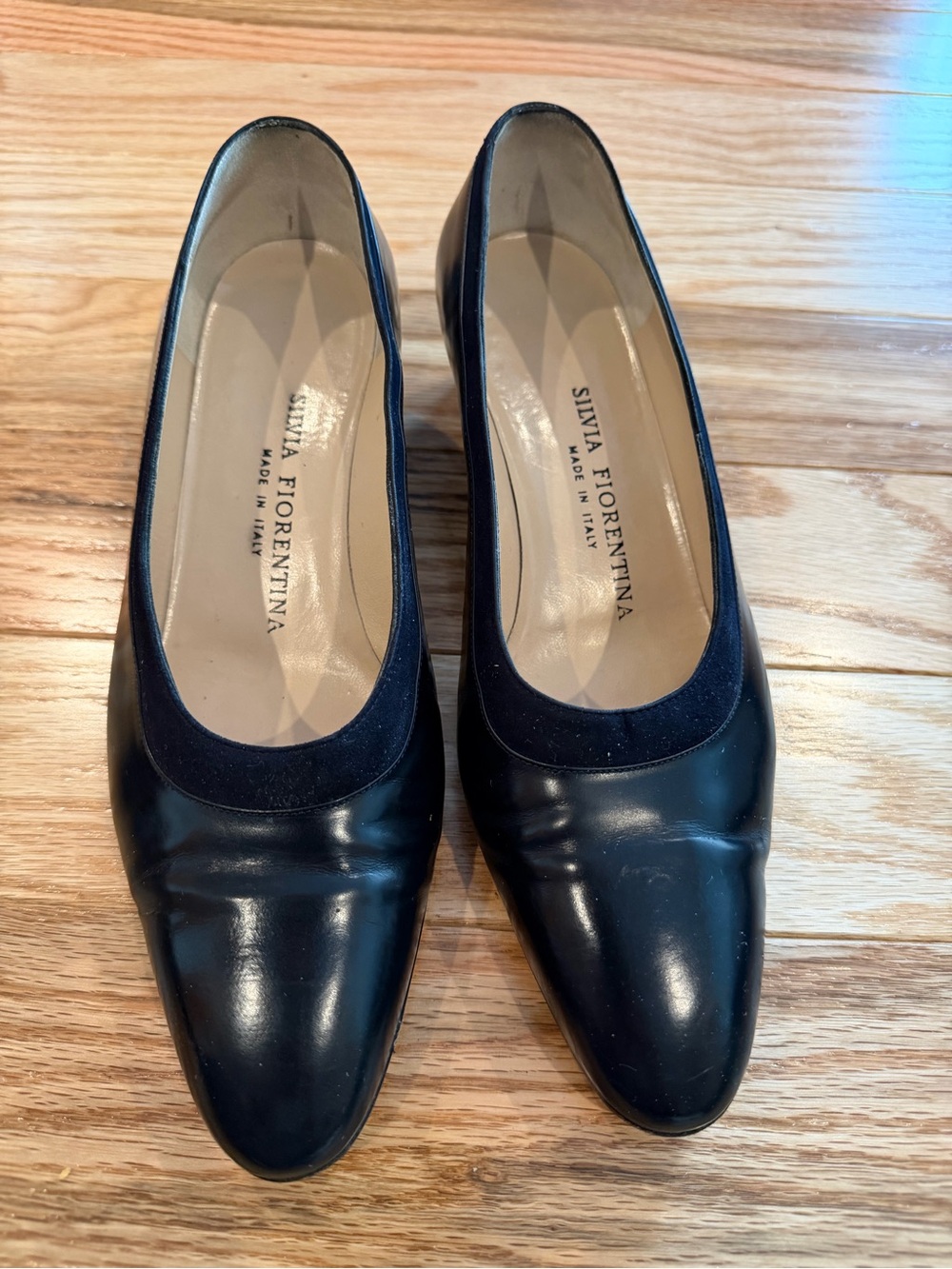 Silvia Fiorentina Black Leather Women's Pumps #shoes #leather #Italian